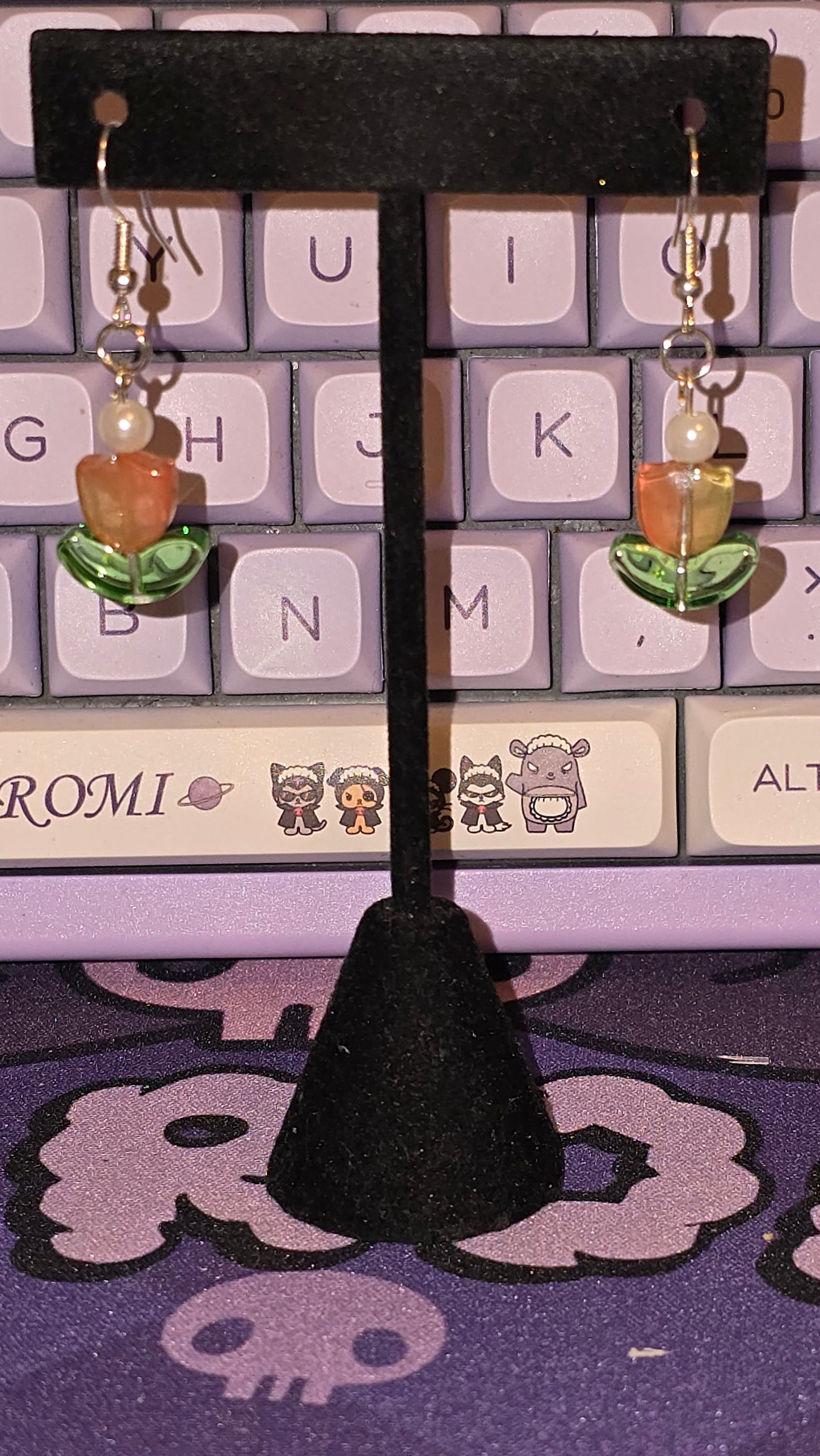 Sizzling Summer Stock - Mom's Kisses Tulip Earrings