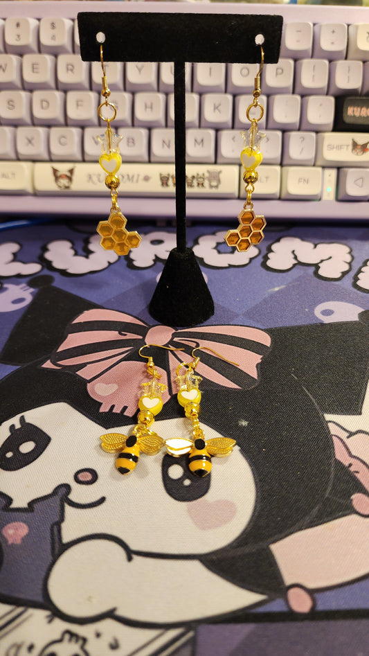 Sizzling Summer Stock - Buzzing Around Honeycomb Earrings