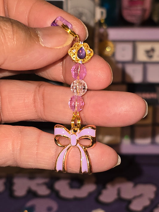 Royal Dress Bows Dazzling Dust Plug