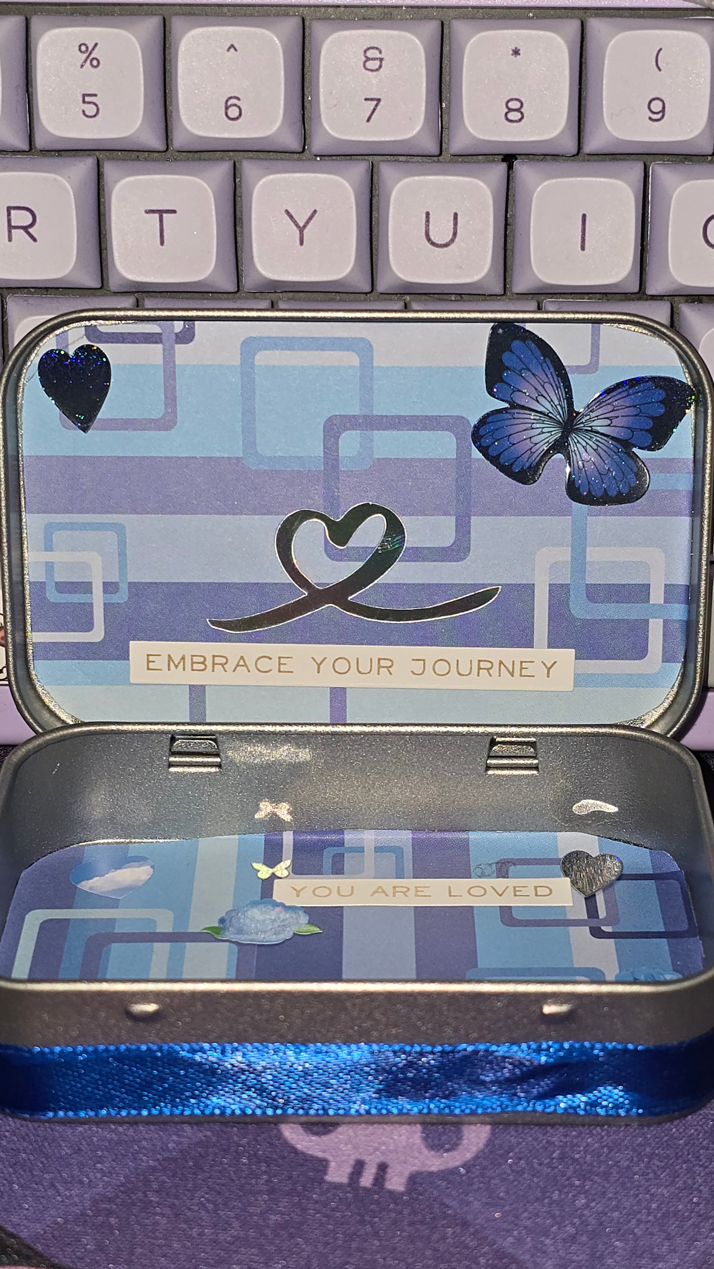 Listen To Your Heart - Tin Wallet